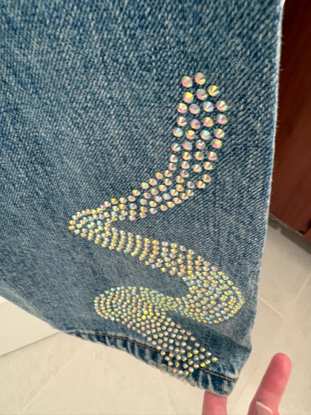 BDG Mid-rise 90s Bootcut Iridescent Rhinestone Snake Embellished Jeans Size 27 - Picture 14 of 16